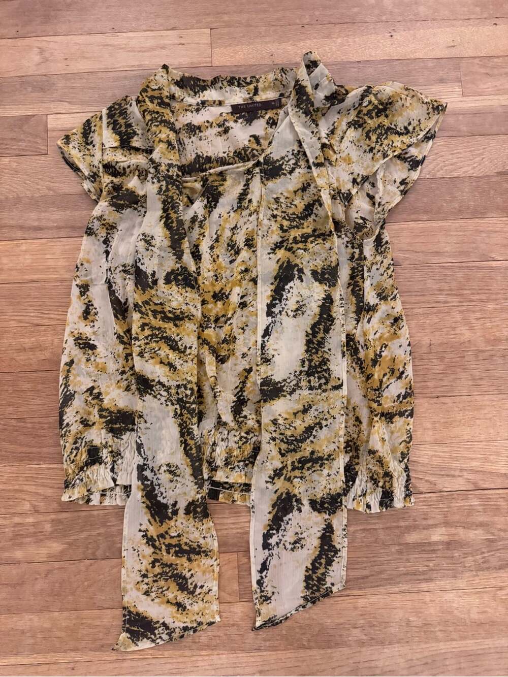 The Limited Women's Gold Black Abstract Tie Neck Blouse - Size XS
b18